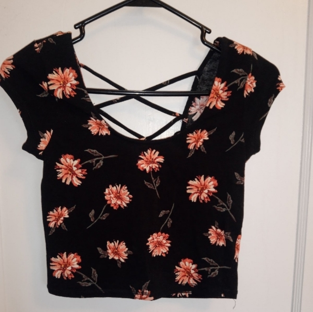 EUC Forever 21 Floral Cap Sleeve Crop Top Jrs. S - Picture 1 of 4